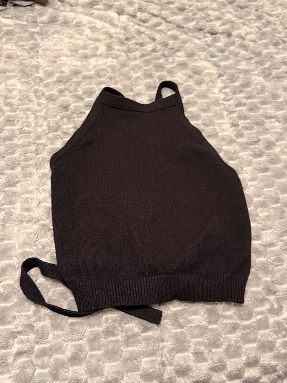 Forever 21 Black Cropped Knit Halter Tank